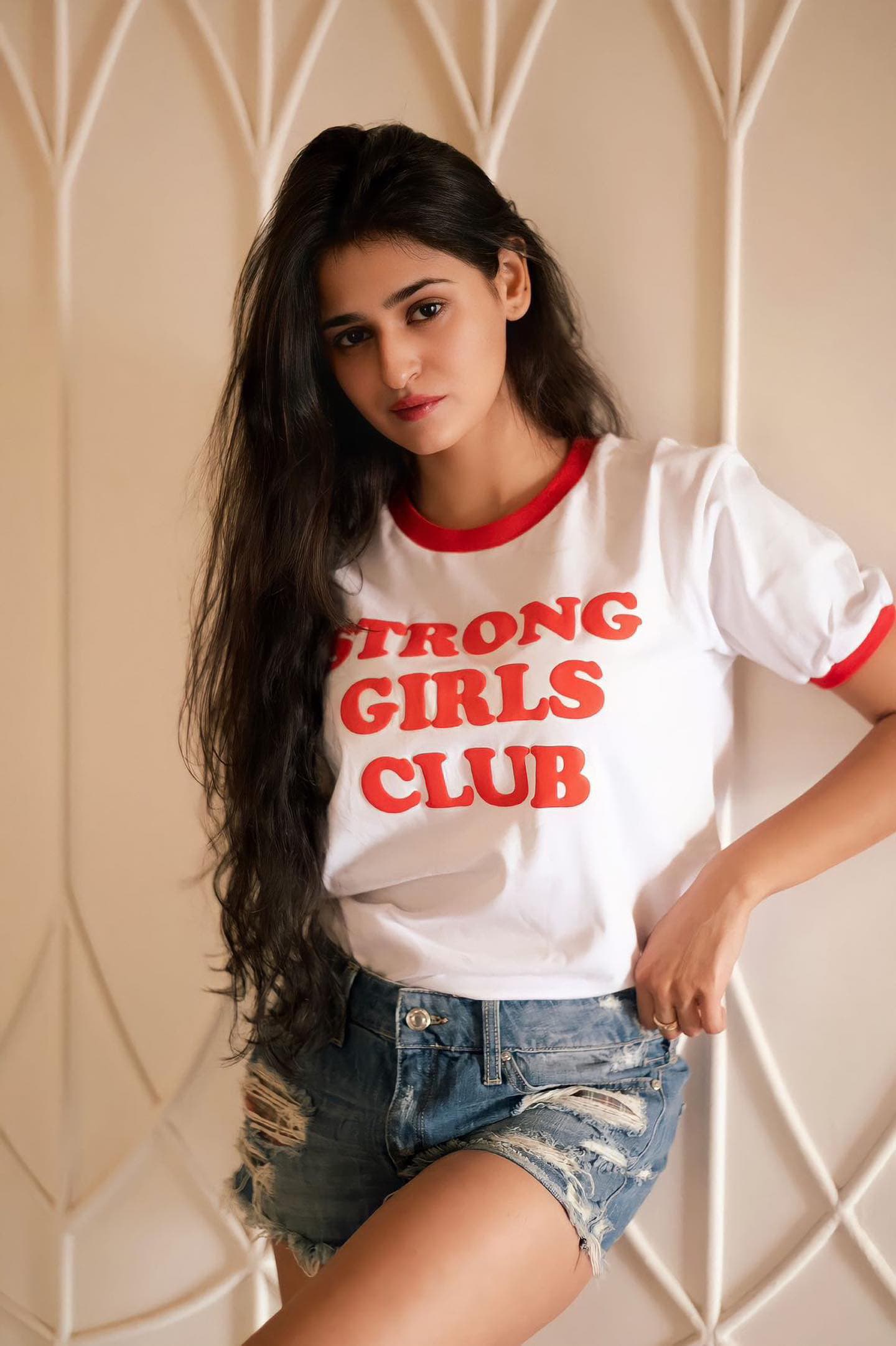 Strong Girls Club Tee