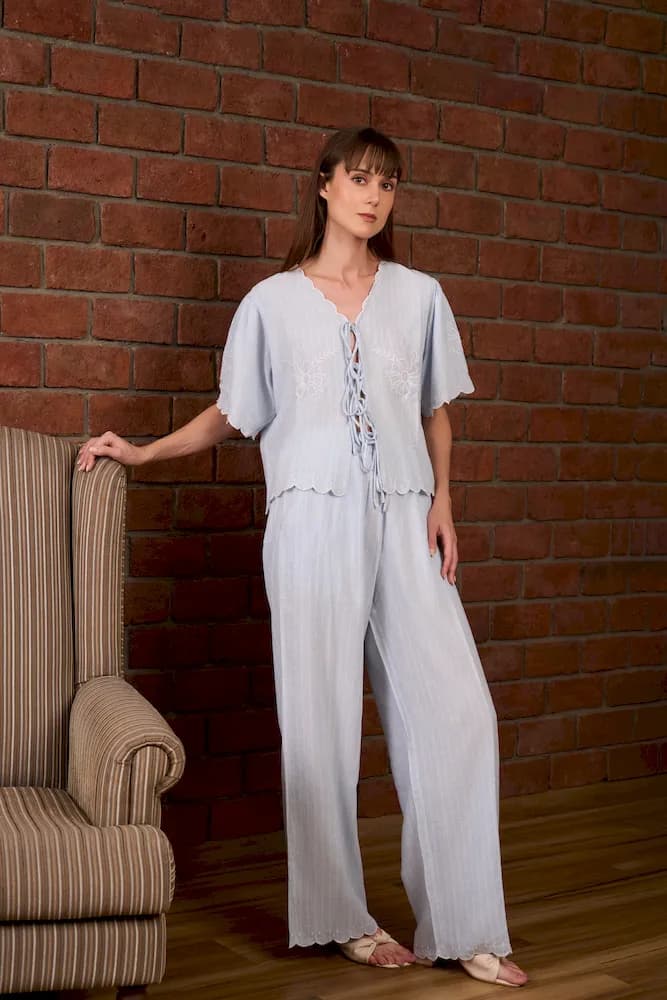 The Linen Scallop Embroidered Pants